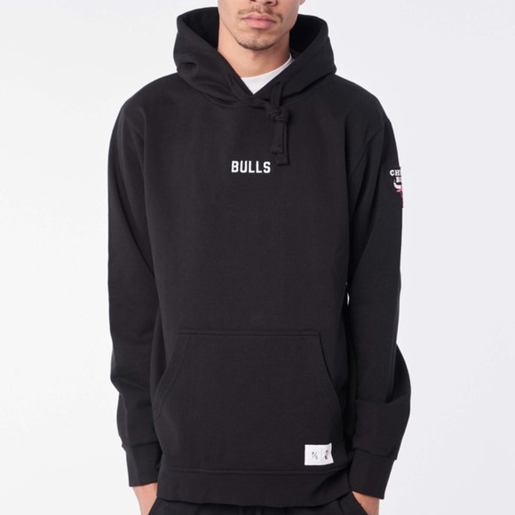 Peace Collective | NBA Chicago Bulls Hoodie - Picture 1 of 7